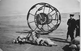 Sau khi hoàn thành nguyên mẫu tại cơ sở bí mật ở Leytonstone, Panjandrum được các chuyên gia tiến hành thử nghiệm ở Westward Ho, Devon vào ngày 7/9/1943.