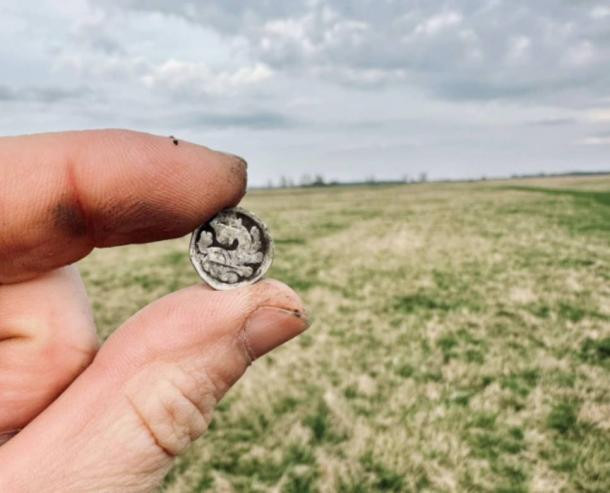 Theo các nhà nghiên cứu, việc nghiên cứu các hiện vật giá trị hàng trăm năm tuổi hứa hẹn giúp các chuyên gia giải mã bí ẩn về cuộc sống của người xưa cũng như các sự kiện quan trọng như chiến tranh đã ảnh hưởng đến bánh xe lịch sử như thế nào.