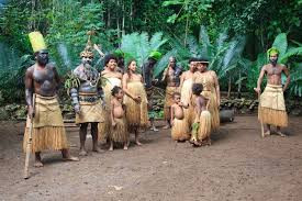 Theo truyền thống, những người đàn ông của bộ tộc Naghol sống trên đảo Vanuatu, Thái Bình Dương sẽ phải trải qua một thử thách để được công nhận là trưởng thành.