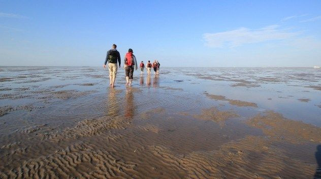 Đến năm 1436, một trận lũ lớn tàn phá Eidum. Hậu quả là 180 người thiệt mạng, nhiều nhà cửa bị phá hủy. Sau đó, người dân chuyển đến nơi ở mới ở vùng đất cao hơn. Thị trấn này từ từ bị đại dương nhấn chìm. Mọi người có thể nhìn thấy tàn tích của Eidum khi thủy triều xuống thấp.