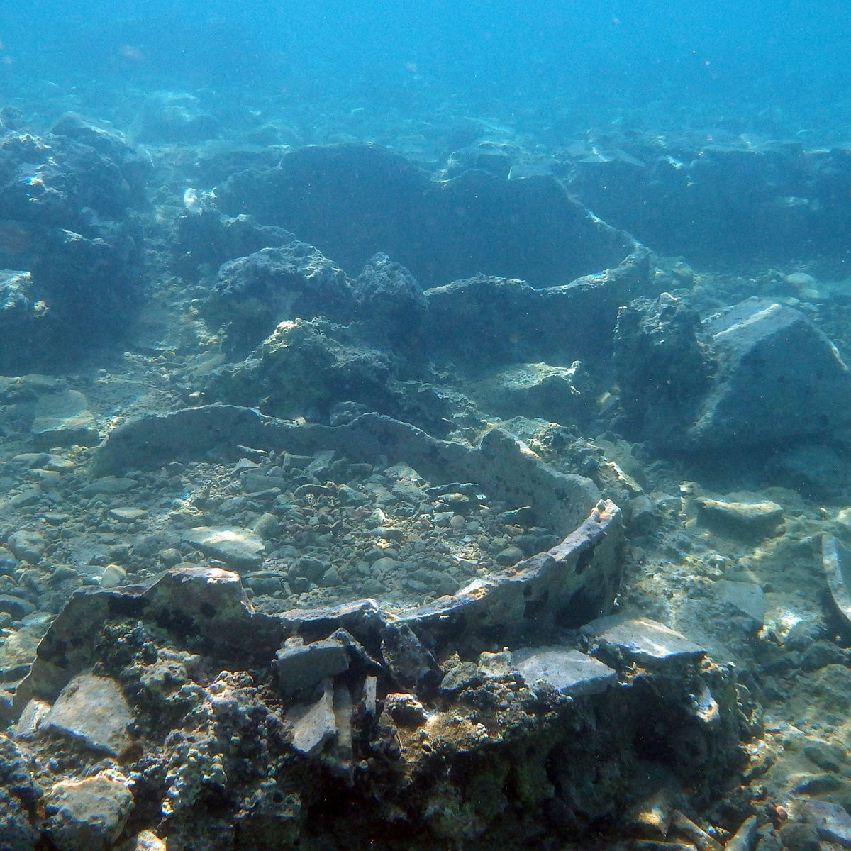 Tàn tích thành phố cổ Pheia được các nhà khảo cổ phát hiện vào năm 1911. Kể từ đó, các chuyên gia đã thực hiện các chuyến thám hiểm nhằm tìm hiểu, giải mã những bí ẩn về nơi này.