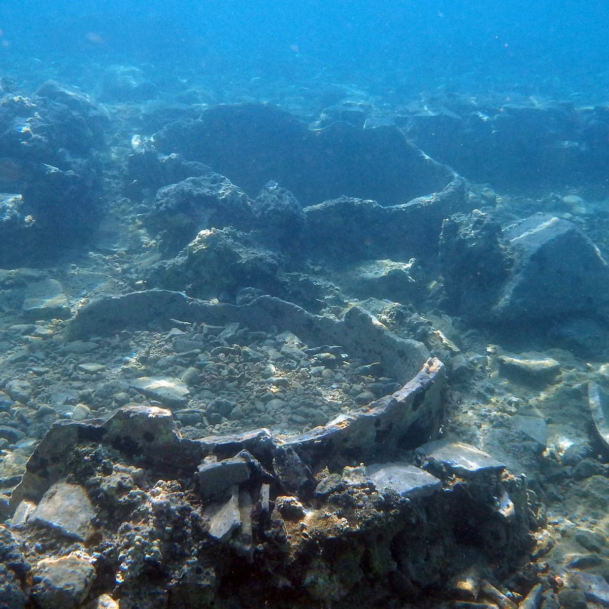 Tàn tích thành phố cổ Pheia được các nhà khảo cổ phát hiện vào năm 1911. Kể từ đó, các chuyên gia đã thực hiện các chuyến thám hiểm nhằm tìm hiểu, giải mã những bí ẩn về nơi này.