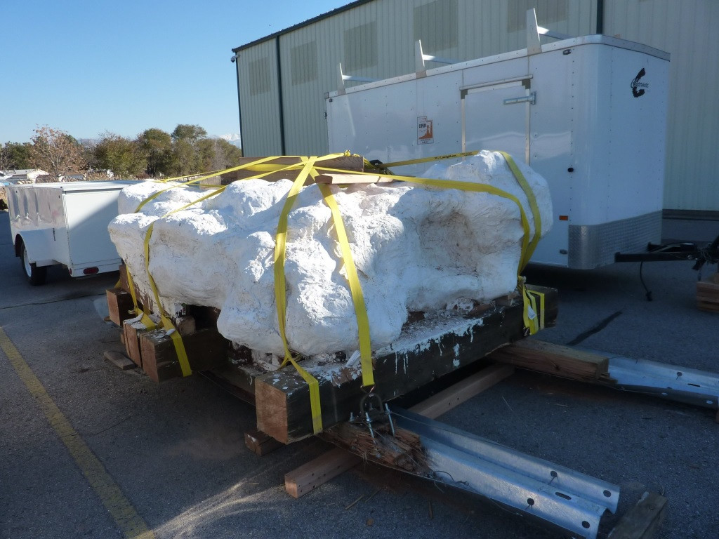 Sau nhiều năm nghiên cứu, các chuyên gia đã xác định được những thông tin giá trị về khối đá khủng này.