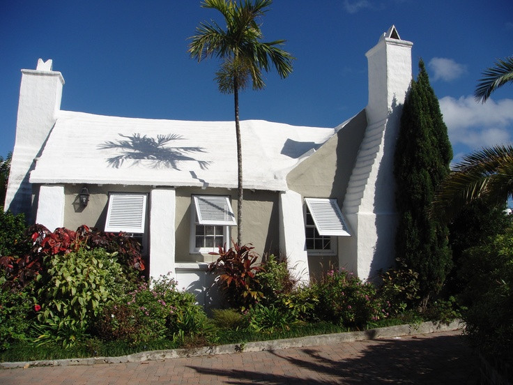 Theo giới nghiên cứu, những mái nhà hình bậc thang màu trắng đã giúp người dân sống trên các đảo thuộc quần đảo Bermuda sống sót qua nhiều thế hệ.