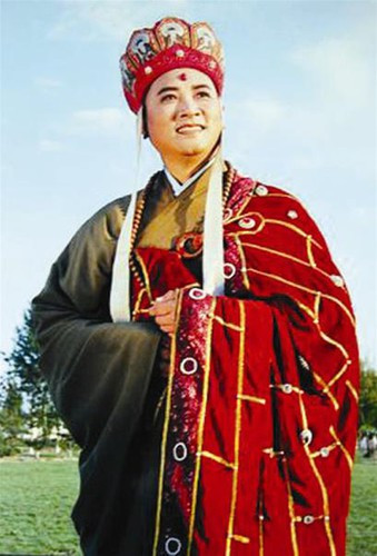 Trư Bát Giới biết tình hình và lo lắng cho sức khỏe của Đường Tăng. Mặt khác, Bát Giới đòi phân chia hành lý.