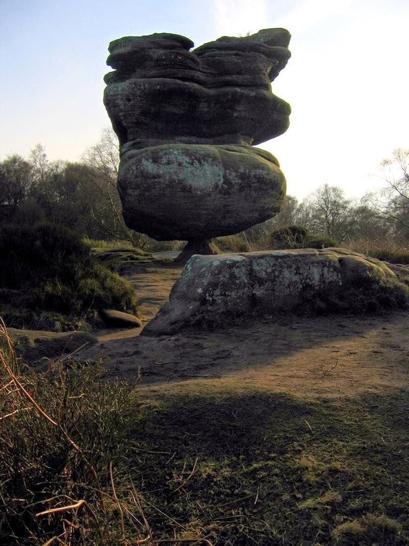 Các nhà nghiên cứu đã tới kiểm tra Idol Rock để tìm hiểu xem vì sao có khả năng đứng cân bằng tuyệt đỉnh trên mỏm đá chóp nhọn nhỏ bé. Sau một thời gian nghiên cứu, họ xác định tảng đá này được hình thành nhờ quá trình xói mòn tự nhiên trong suốt 18.000 năm.