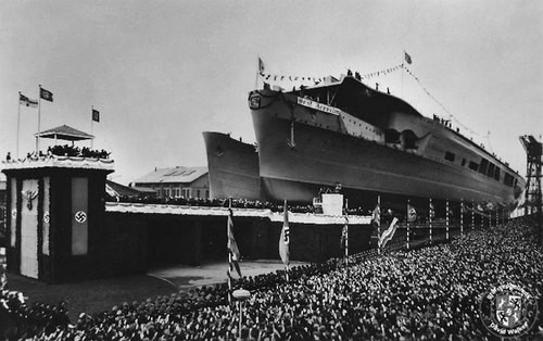 Chính quyền Hitler lên kế hoạch dài hạn cho Graf Zeppelin khi muốn biên chế tàu sân bay này làm nhiệm vụ hỗ trợ và bảo vệ thiết giáp hạm Đức, cũng có thể săn lùng và tập kích các tàu hàng Đồng minh ở Đại Tây Dương.