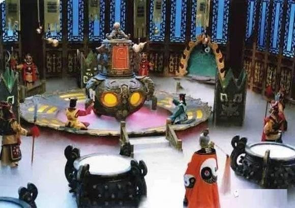 Ngay cả Ngọc Hoàng và Vương Mẫu - những người có địa vị cao trên Thiên đình cũng phải đích thân chào đón Thái Thượng Lão Quân khi ông tới.