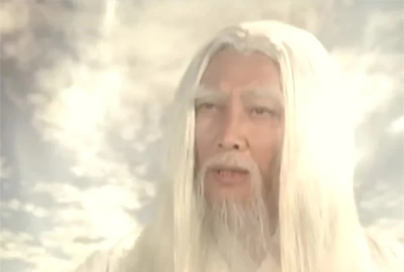 Trong số này, Nguyên Thủy Thiên Tôn là một trong những vị thần mạnh nhất trong tác phẩm Tây Du Ký cũng như đóng vai trò quan trọng trong hành trình đi thỉnh kinh của Đường Tăng và các đồ đệ.