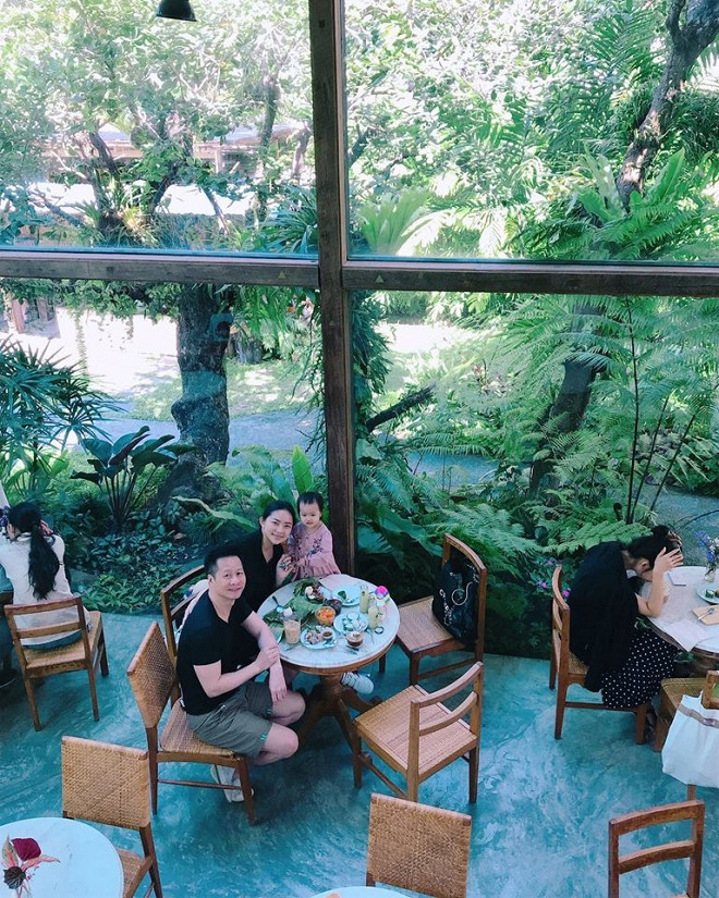 Phan Nhu Thao duoc chong dai gia xay them 2 biet thu lam qua Tet