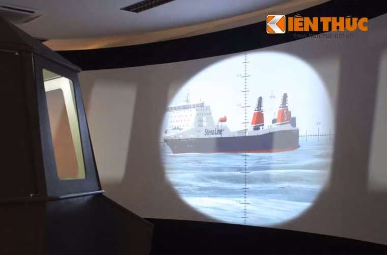 Tuy vậy, dù cho thời tiết rất xấu nhưng mục tiêu vẫn bị tóm gọn qua các hệ thống máy móc quan sát hiện đại.