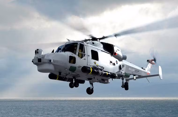 Phó Giám đốc phụ trách khu vực châu Á – Thái Bình Dương của AgustaWestland mới đây tiết lộ, công ty này đang có các cuộc đàm phán sơ bộ với Hải quân Việt Nam về việc cung cấp trực thăng hải quân. Theo ông này, AgustaWestland đã giới thiệu tới phái đoàn Việt Nam ba loại trực thăng gồm: AW109, AW139 và đặc biệt là trực thăng săn ngầm AW159.