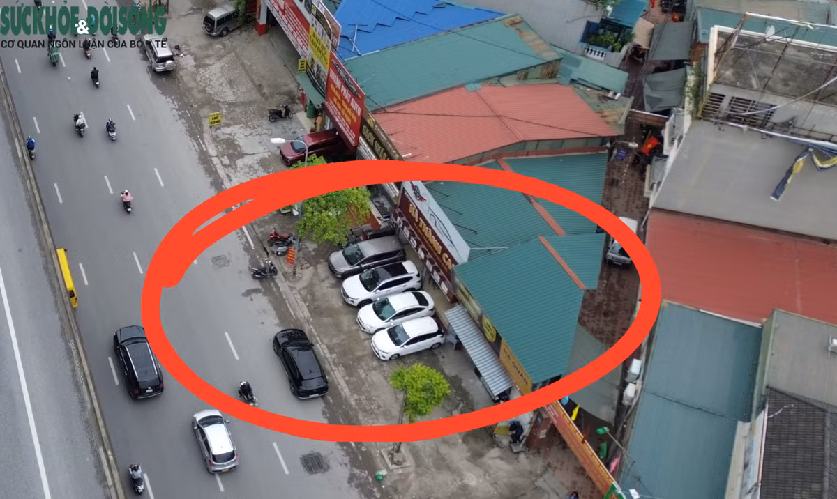 Via he duong Nguyen Xien bi 'cay' nat, showroom o to chiem dung-Hinh-6