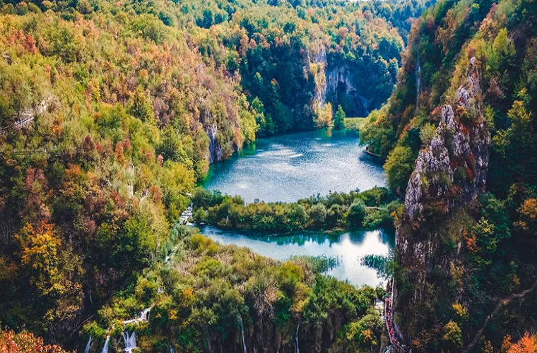 Me hoac ve dep dat nuoc Croatia nhin tu tren cao