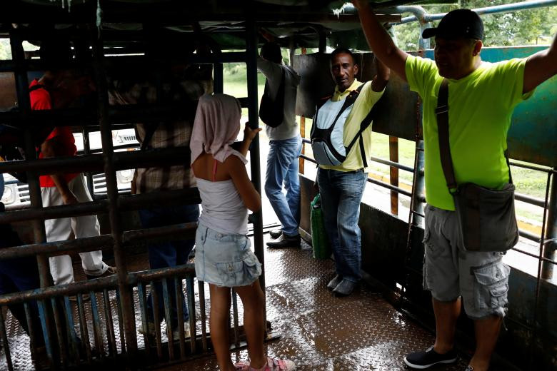 Theo nghị sĩ đối lập Nora Bracho, tính đến thời điểm hiện tại trong năm nay, ước tính 39 người đã thiệt mạng và khoảng 275 người khác bị thương trong các vụ tai nạn giao thông liên quan đến các loại phương tiện công cộng không giấy phép.