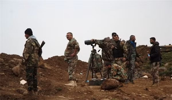 Theo hãng Fars (Iran) ngày 22/7, Quân đội Syria đã giành lại quyền kiểm soát gần như toàn bộ tỉnh Quneitra từ tay các nhóm phiến quân, khi quá trình sơ tán các tay súng nổi dậy vẫn đang diễn ra. Ảnh: FNA.