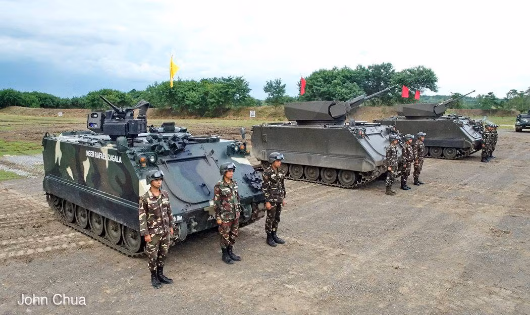 Với việc được trang bị tháp pháo điều khiển từ xa do Tập đoàn Elbit Systems sản xuất, mang pháo chính cỡ nòng 25 mm, cấu hình trên khiến M113A2 có sức mạnh tương đương với xe chiến đấu bộ binh (IFV). Nguồn ảnh: John Chua.