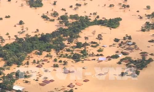 Sự cố vỡ đập thủy điện Sepien Senamnoi ở Lào. Ảnh: TTXVN