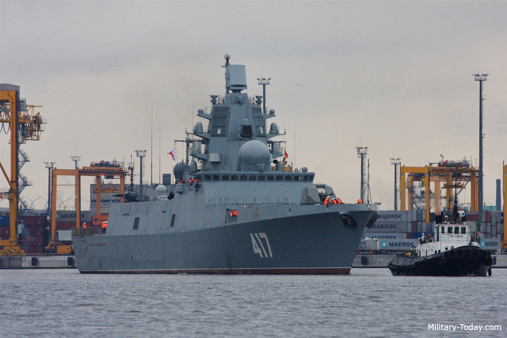 Tàu khu trục Admiral Gorshkov có lượng choán nước 4.500 tấn và có thể đạt vận tốc tối đa lên tới 29 hải lý/giờ. Chiến hạm này được trang bị những thiết bị, vũ khí hiện đại nhất của Nga. Ảnh: Military Today
