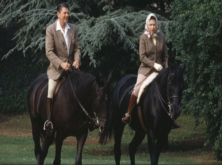 Nu hoang Elizabeth II va cuoc gap go voi 12 doi Tong thong My-Hinh-7