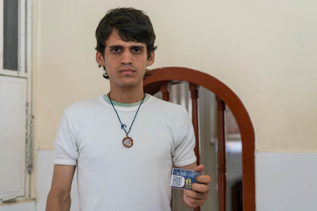 Andres đến Colombia vài ngày trước và tìm nơi tị nạn tại một trung tâm địa phương.