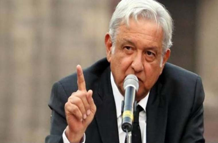 Năm 2018, ông Lopez Obrador lại chạy đua vào ghế tổng thống. Ông là ứng cử viên đại diện cho "Cùng nhau, chúng ta làm nên lịch sử" - liên minh giữa Đảng Lao động cánh tả, Đảng Hội ngộ Xã hội cánh hữu và Đảng Phong trào tái thiết quốc gia MORENA. Ảnh: etcetera.com.