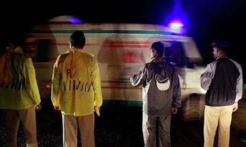 Tai nạn xe bus ở Ấn Độ, ít nhất 30 sinh viên thiệt mạng.