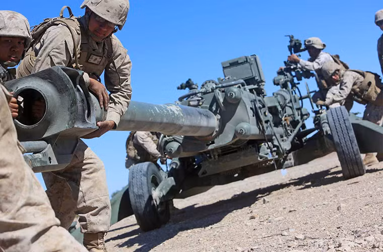 Hệ thống pháo 155 mm này mang nhiều tính năng vượt trội, có thể tấn công nhiều loại mục tiêu mục tiêu ở khoảng cách lên tới 40km với đạn pháo thông minh Excalibur hoặc 30km với đạn pháo tăng tầm. Ảnh: military.com.