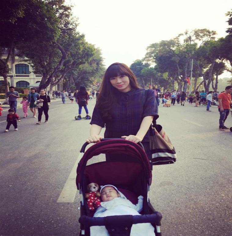 Vợ BTV Quốc Khánh chia sẻ những khoảnh khắc bình yên của gia đình.