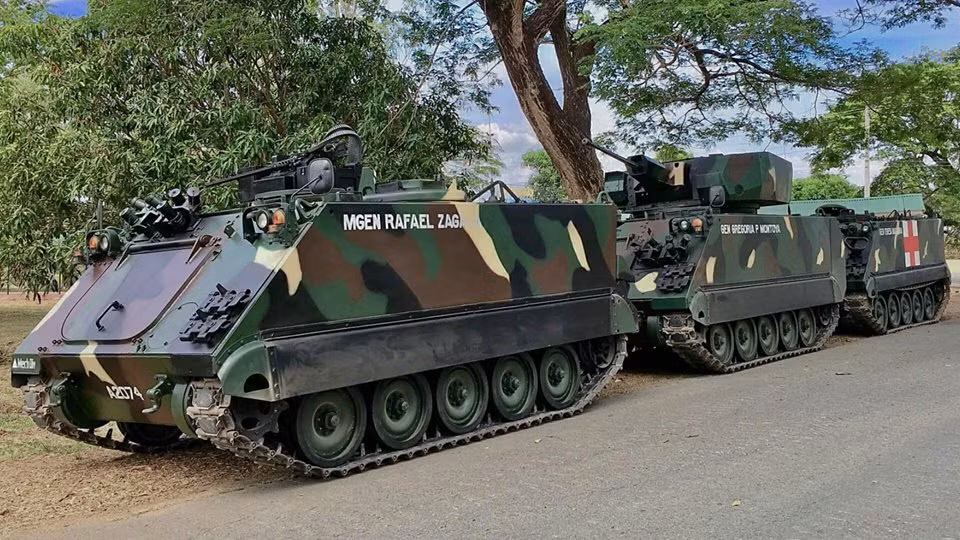 Trong khi đó ở bức ảnh này ta có thể thấy một biến thể M113A2 khác được nâng cấp với tháp pháo 25mm. Nguồn ảnh: Quân đội Philippines.