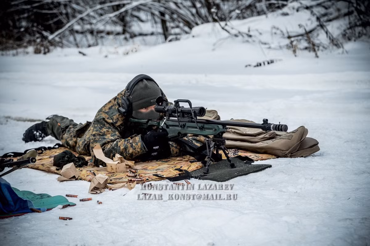 SV-98 có một nòng súng dài 650 mm với hộp đạn 10 viên. Ảnh: Wikipedia.