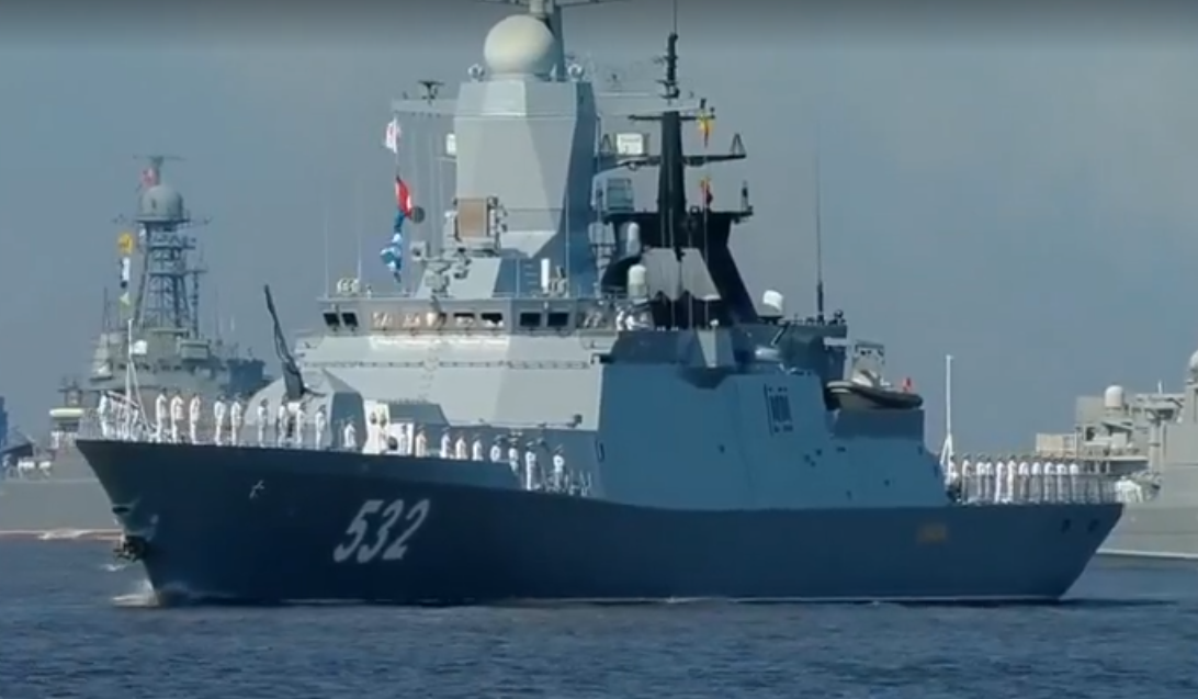 Năm nay, ngoài Saint Petersburg, lễ diễu binh kỷ niệm ngày Hải quân Nga được tổ chức tại nhiều thành phố khác của nước Nga, trong đó có Kaliningrad, Sevastopol và Vladivostok,...Ảnh: RT.