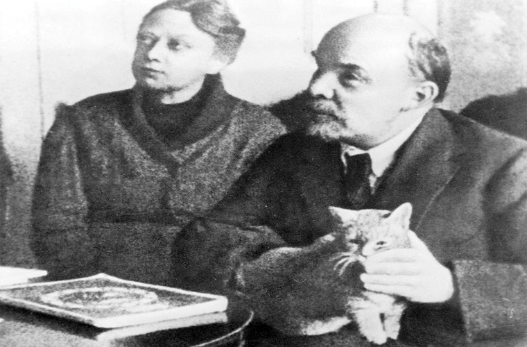 Năm 1939, bà Krupskaya qua đời vì căn bệnh viêm ruột thừa cấp tính và được chôn cất trong Điện Kremlin. Ảnh: joburgpost.co