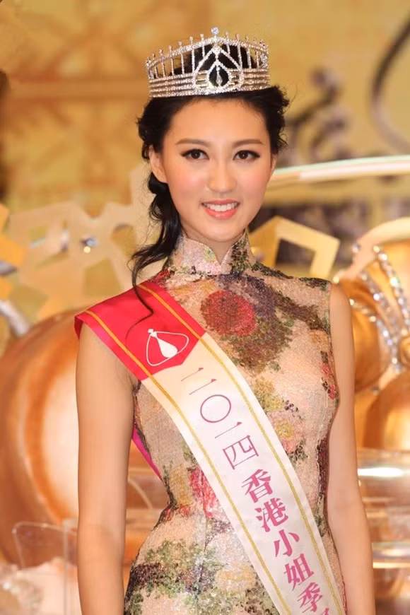 Hà Diễm Quyên giành giải Á hậu Hong Kong 2014.