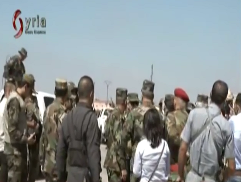 Trước đó, cùng ngày 13/7, hãng Fars (Iran) dẫn nguồn tin chiến trường cho hay, lần đầu tiên trong vòng 7 năm Quân đội Syria đã tiến vào thành phố Daraa. Ảnh chụp màn hình.