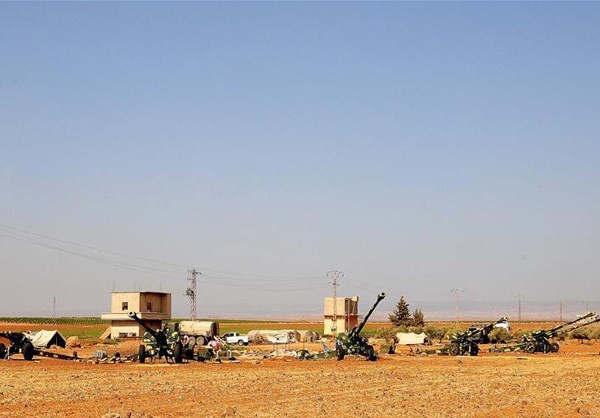 Được biết, ngày 16/7, hơn 400 tay súng phiến quân từ chối thỏa thuận hòa giải với Quân đội Syria đã rời khỏi thành phố Daraa tới các khu vực do nhóm phiến quân kiểm soát ở Bắc Syria. Ảnh: FNA.