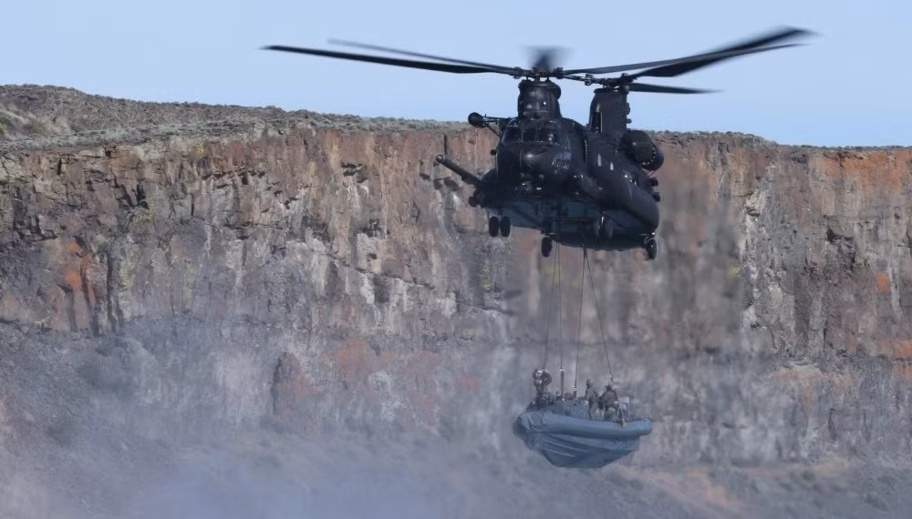 Trang Airforce Technology cho hay, MH-47G có trọng lượng cất cánh tối đa lên tới 24.494 kg. Ảnh: Defence Blog.