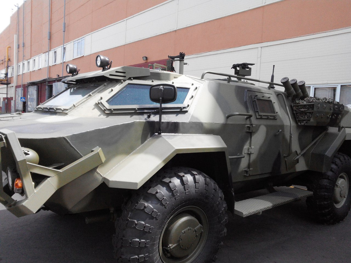 Cayman lần đầu tiên "ra mắt" công chúng vào năm 2015. Quân đội Belarus được cho là đã bắt đầu biên chế loại xe thiết giáp trinh sát này vào tháng 5/2017. Ảnh: Defence Blog.