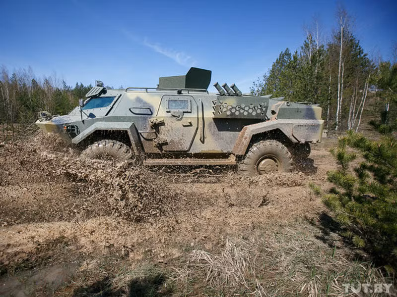 Xe thiết giáp này được thiết kế để thực hiện các nhiệm vụ trinh sát, hỗ trợ tấn công và hộ tống, tham gia vào chiến dịch gìn giữ hòa bình hay các tình huống khẩn cấp,… Ảnh: Defence Blog.