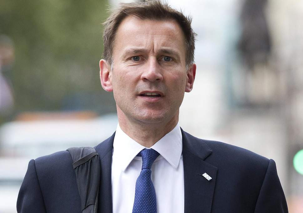 Tuy nhiên, đến năm 2017, ông Hunt cho biết đã thay đổi quan điểm về vấn đề này và ủng hộ Brexit vì "thất vọng trước cách ứng xử 'kiêu căng' của EU trong suốt các cuộc đàm phán Brexit với chính phủ Anh". Ảnh: Independent.