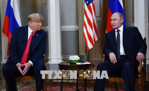 Tổng thống Nga Vladimir Putin (phải) và Tổng thống Mỹ Donald Trump tại cuộc gặp thượng đỉnh ở Helsinki, Phần Lan ngày 16/7.