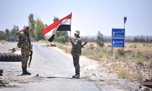 Theo Al Masdar News, sáng ngày 25/7, Quân đội Syria và lực lượng phòng vệ quốc gia (NDF) đã mở cuộc tấn công phủ đầu nhằm vào phiến quân IS tại vùng nông thôn phía đông bắc tỉnh Sweida. Ảnh: FNA.