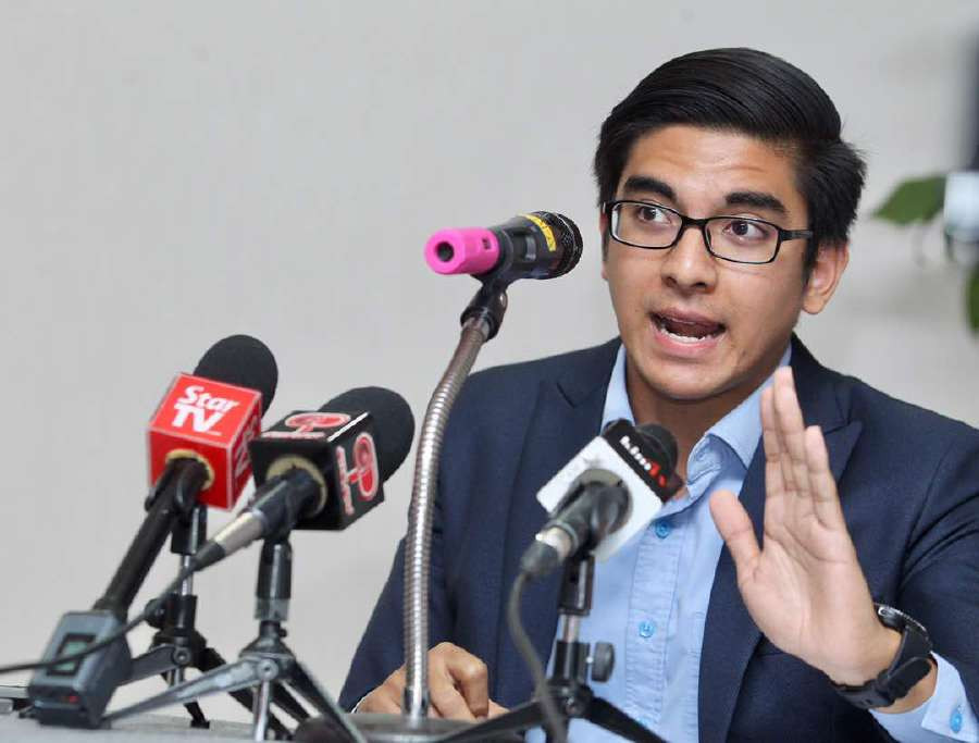 Ông Syed Saddiq bắt đầu nổi lên trong chính trường Malaysia vào năm 2016 khi cùng 24 thanh niên khác thành lập nhóm mang tên “Thay đổi do Thế hệ trẻ dẫn dắt” vốn phản đối việc cựu Thủ tướng Malaysia Najib Razak tiếp tục nắm quyền sau bê bối liên quan đến Quỹ 1Malaysia Development Berhad (1MDB). Ảnh: NST.
