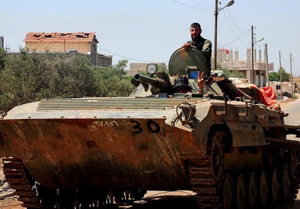 “Các binh sĩ Syria đang tiến gần khu vực Cao nguyên Golan mà Israel chiếm quyền kiểm soát sau những thắng lợi gần đây ở Quneitra”, nguồn tin cho hay. Ảnh: FNA.