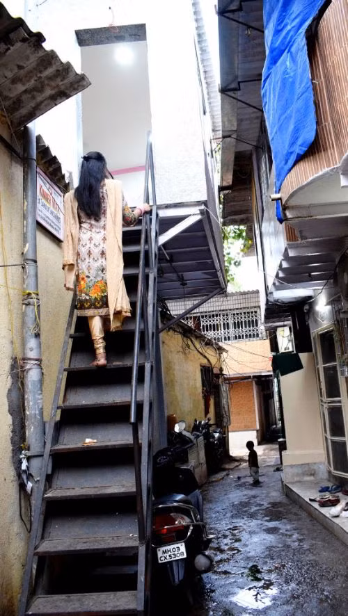 Neha Munde, 28 tuổi là một trong số nhiều nạn nhân bị hiếp dâm.