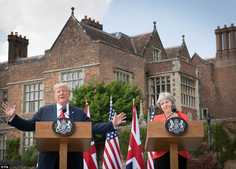 Nói về triển vọng thương mại giữa hai nước, Tổng thống Trump cho biết Brexit (Anh rời khỏi EU) đối với Mỹ là một quyết định chấp nhận được. Tuy nhiên, hai nước phải đảm bảo rằng họ vẫn có thể tiến hành hoạt động thương mại với nhau một cách thuận lợi. Ảnh: PA.