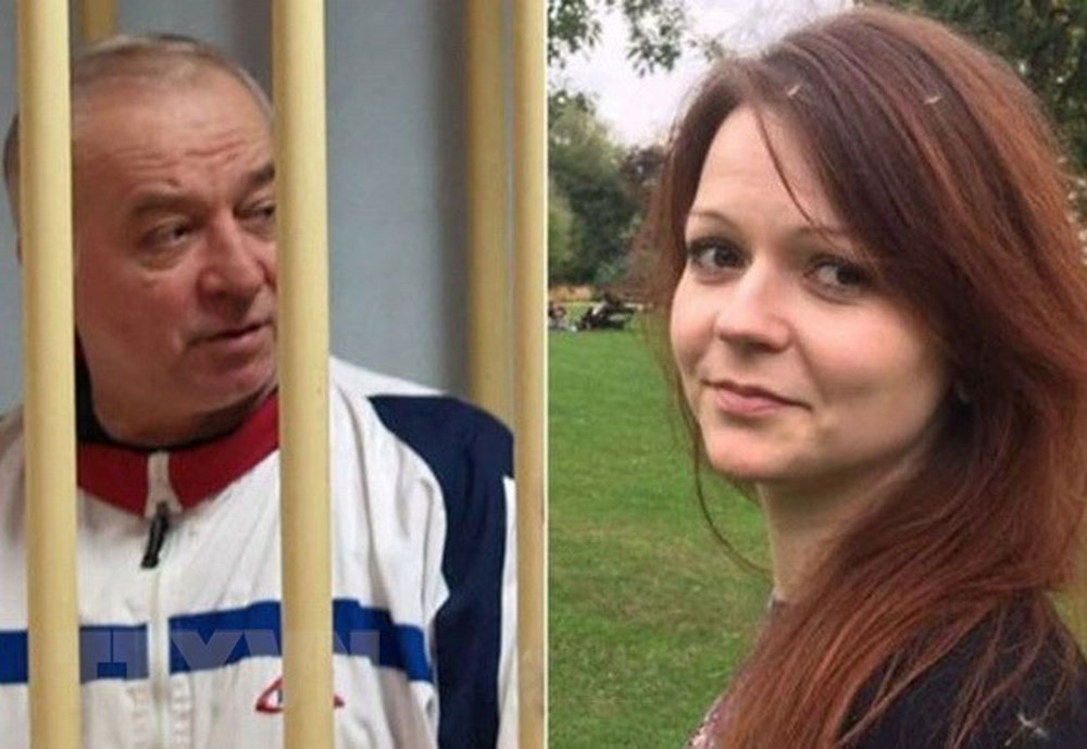 Nga phản đối mạnh mẽ cáo buộc của Anh cho rằng Moscow đứng sau vụ đầu độc cha con ông Skripal. Sự việc khiến quan hệ ngoại giao giữa Anh và Nga căng thẳng, và hai quốc gia lần lượt trục xuất các nhà ngoại giao của nhau. Ảnh: EPA.