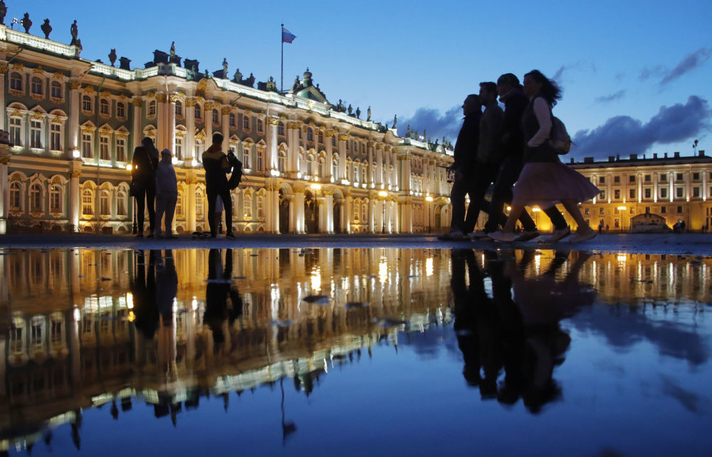Có thể nói, thành phố Saint Petersburg là nơi diễn ra hiện tượng đêm trắng kỳ ảo và đẹp nhất ở nước Nga.
