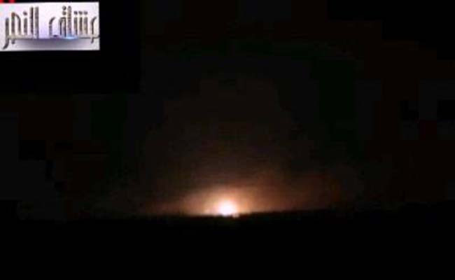 Được biết, Quân đội Syria đang chuẩn bị tiến hành một cuộc tấn công lớn nhằm giành lại quyền kiểm soát cửa khẩu Nassib chiến lược ở phía đông nam thành phố Daraa. Tối 4/7, quân chính phủ Damascus dồn dập nã tên lửa vào căn cứ của Quân đội Syria Tự do (FSA) tại cửa khẩu này. Ảnh: AMN.