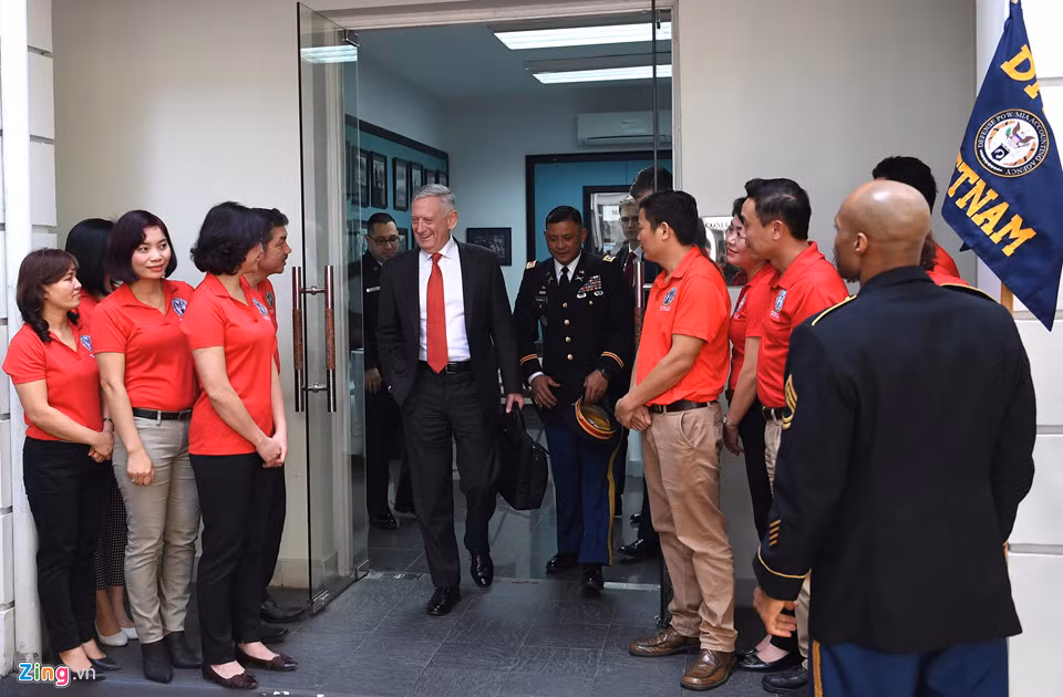 Bộ trưởng Quốc phòng Ngô Xuân Lịch sẽ chủ trì lễ đón người đồng cấp Mỹ vào ngày 25/1. Đây là lần gặp gỡ thứ 3 giữa Bộ trưởng Mattis và Bộ trưởng Ngô Xuân Lịch từ sau lần gặp đầu tiên tại Washington D.C. hồi giữa năm 2017.